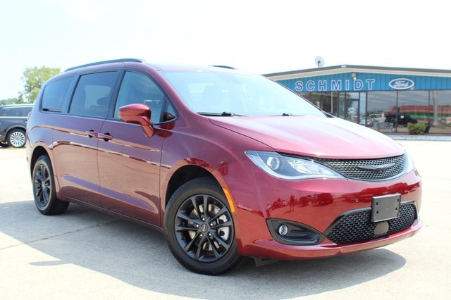 Used 2020 Chrysler Pacifica AWD LAUNCH EDITION with VIN 2C4RC3BG9LR288699 for sale in Salem, IL