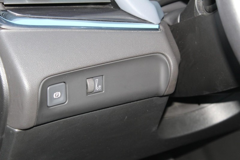 Buick Enclave Vehicle Full-screen Gallery Image 20