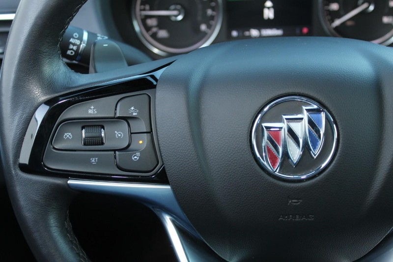 Buick Enclave Vehicle Full-screen Gallery Image 25