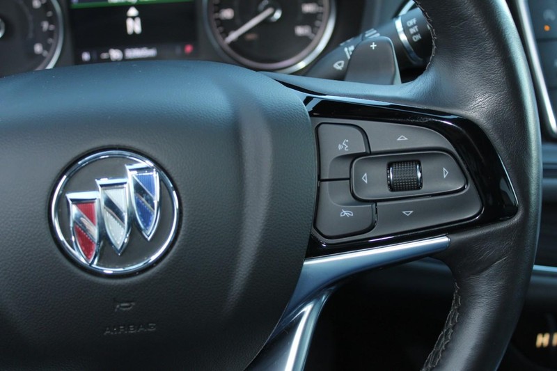 Buick Enclave Vehicle Full-screen Gallery Image 26