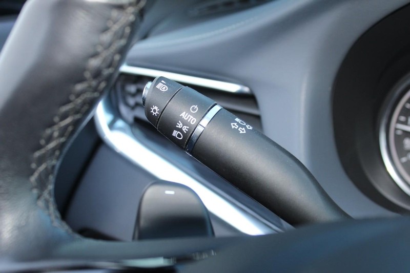 Buick Enclave Vehicle Full-screen Gallery Image 27