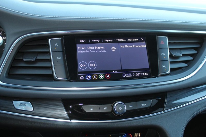 Buick Enclave Vehicle Full-screen Gallery Image 31