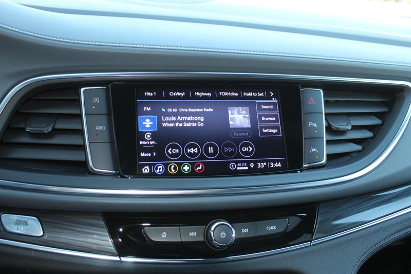 Buick Enclave Vehicle Full-screen Gallery Image 33