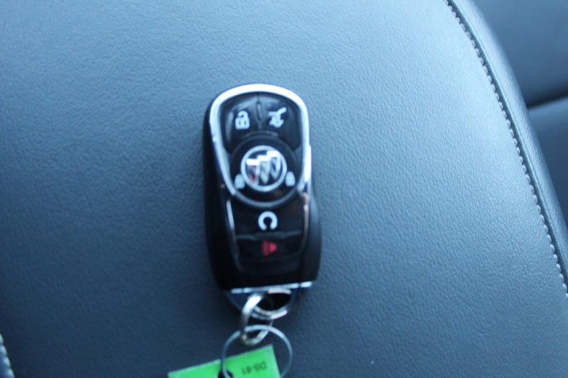 Buick Enclave Vehicle Full-screen Gallery Image 41