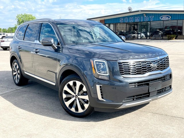 Used 2021 Kia Telluride S with VIN 5XYP64HC8MG096849 for sale in Salem, IL