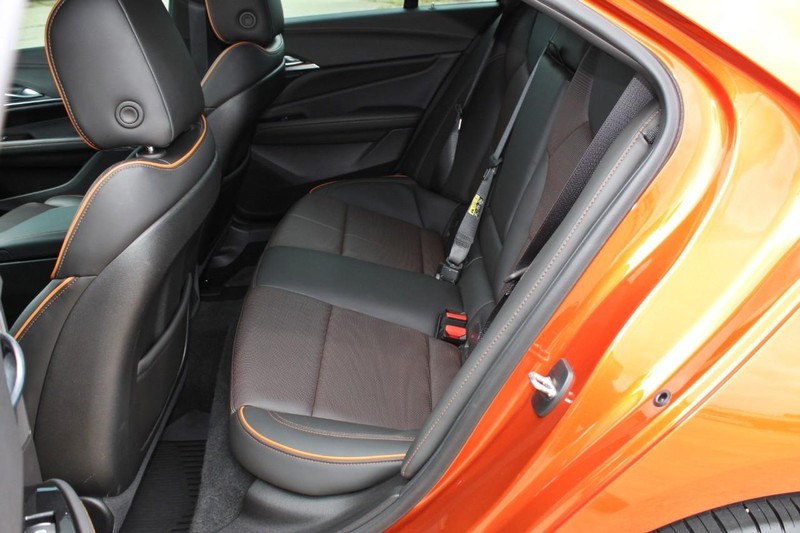 Cadillac CT4 Vehicle Full-screen Gallery Image 13