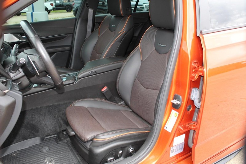 Cadillac CT4 Vehicle Full-screen Gallery Image 18