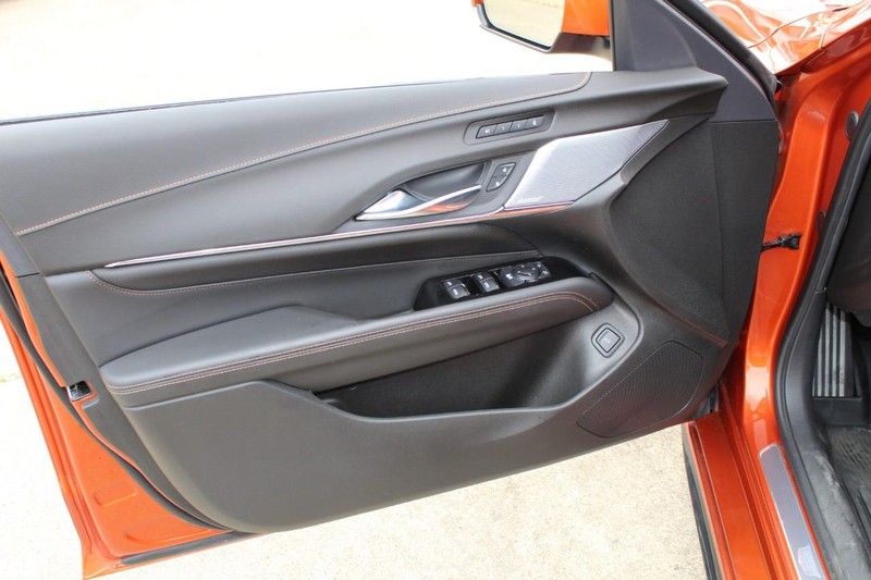 Cadillac CT4 Vehicle Full-screen Gallery Image 21