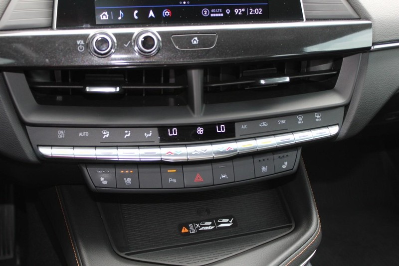 Cadillac CT4 Vehicle Full-screen Gallery Image 37