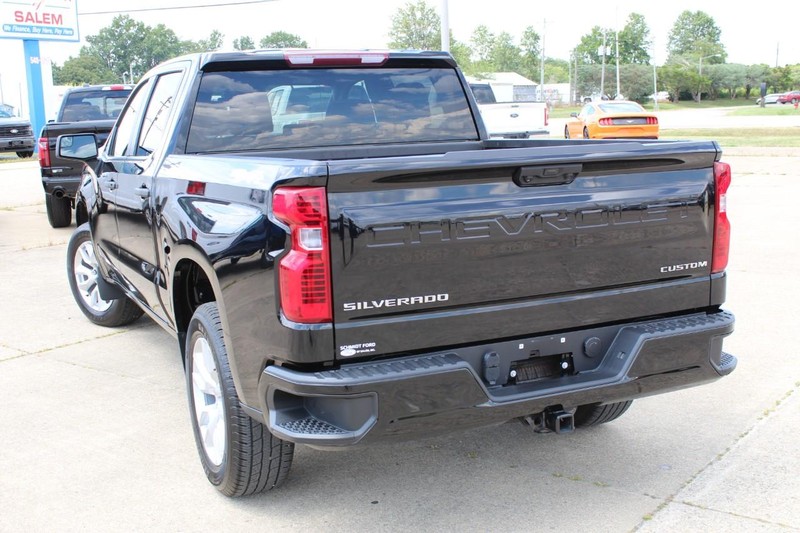 Chevrolet Silverado 1500 Vehicle Full-screen Gallery Image 05
