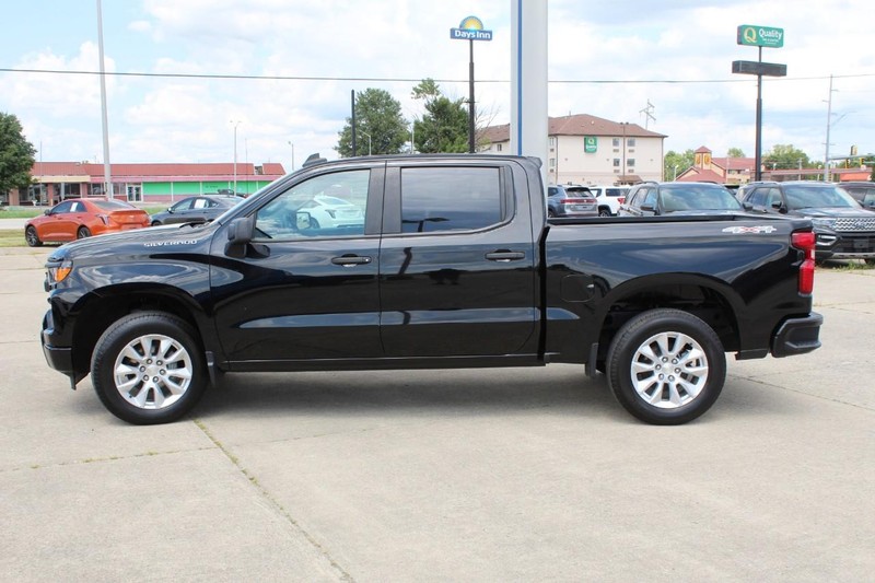 Chevrolet Silverado 1500 Vehicle Full-screen Gallery Image 06