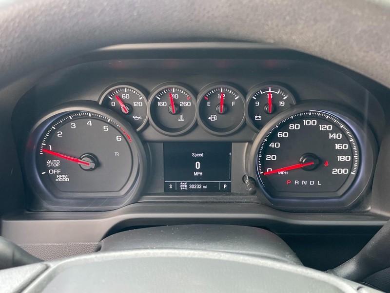 Chevrolet Silverado 1500 Vehicle Full-screen Gallery Image 29