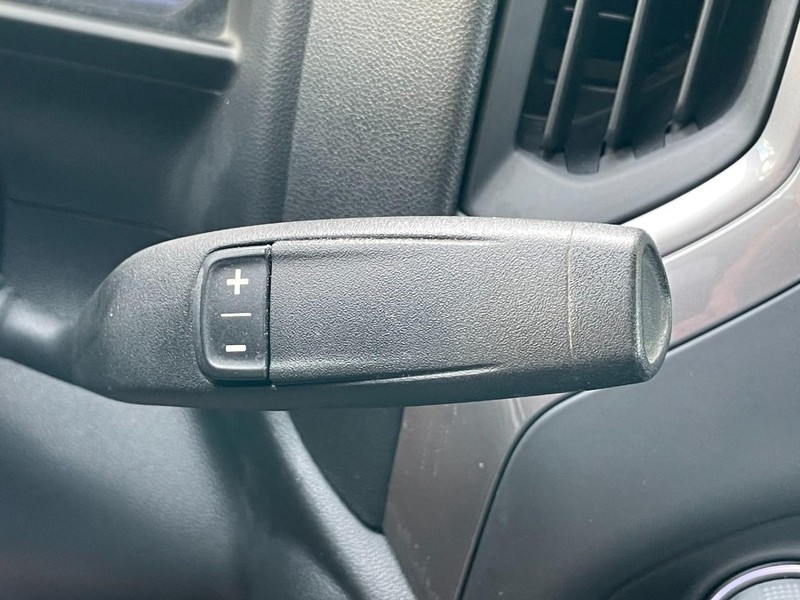 Chevrolet Silverado 1500 Vehicle Full-screen Gallery Image 32