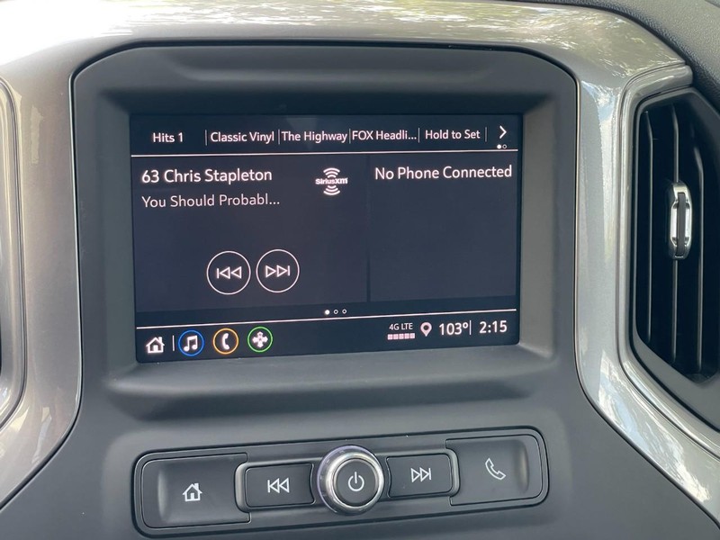 Chevrolet Silverado 1500 Vehicle Full-screen Gallery Image 33