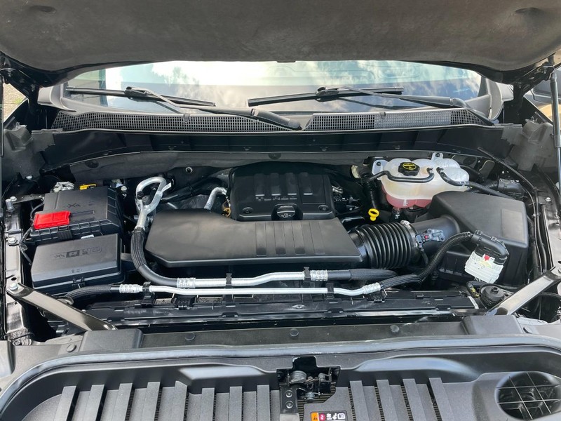 Chevrolet Silverado 1500 Vehicle Full-screen Gallery Image 11