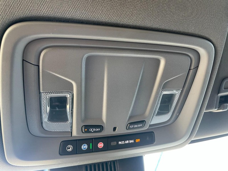 Chevrolet Silverado 1500 Vehicle Full-screen Gallery Image 45