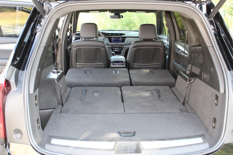 Cadillac XT6 Vehicle Full-screen Gallery Image 14