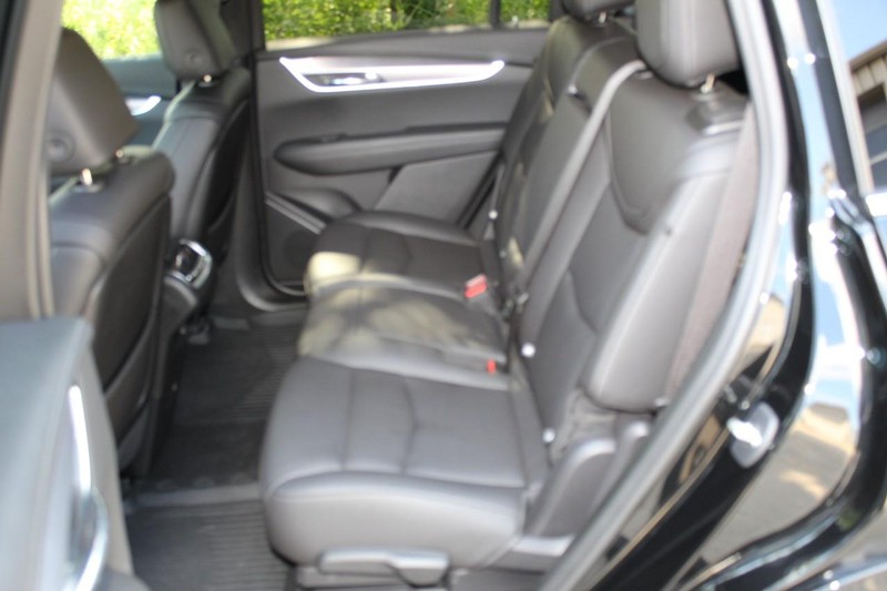 Cadillac XT6 Vehicle Full-screen Gallery Image 19