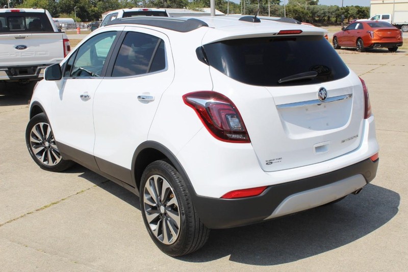 Buick Encore Vehicle Full-screen Gallery Image 05