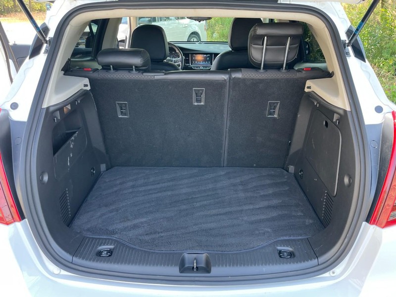 Buick Encore Vehicle Full-screen Gallery Image 11