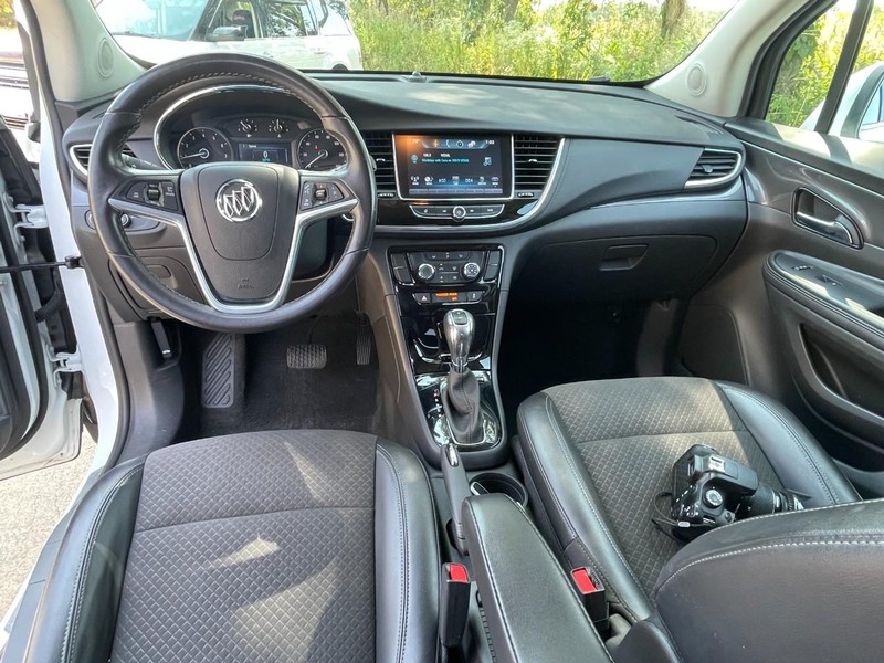 Buick Encore Vehicle Full-screen Gallery Image 16