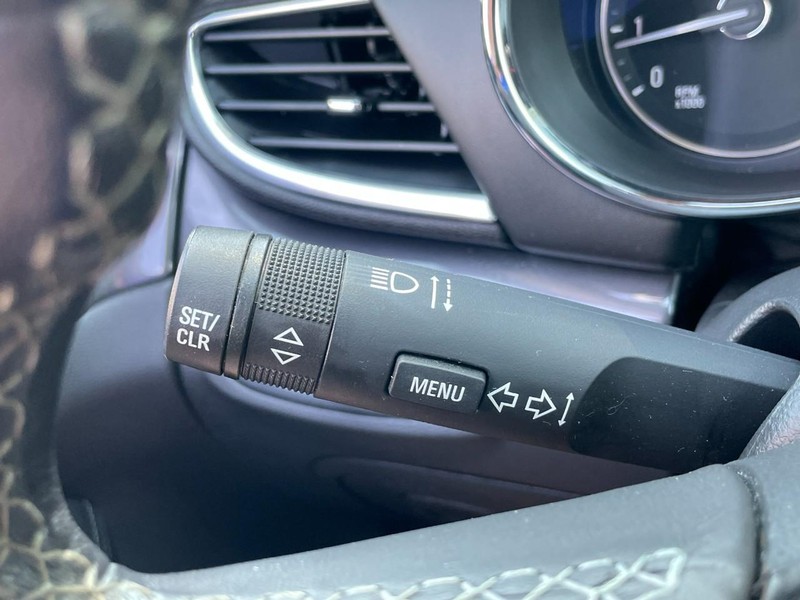 Buick Encore Vehicle Full-screen Gallery Image 26