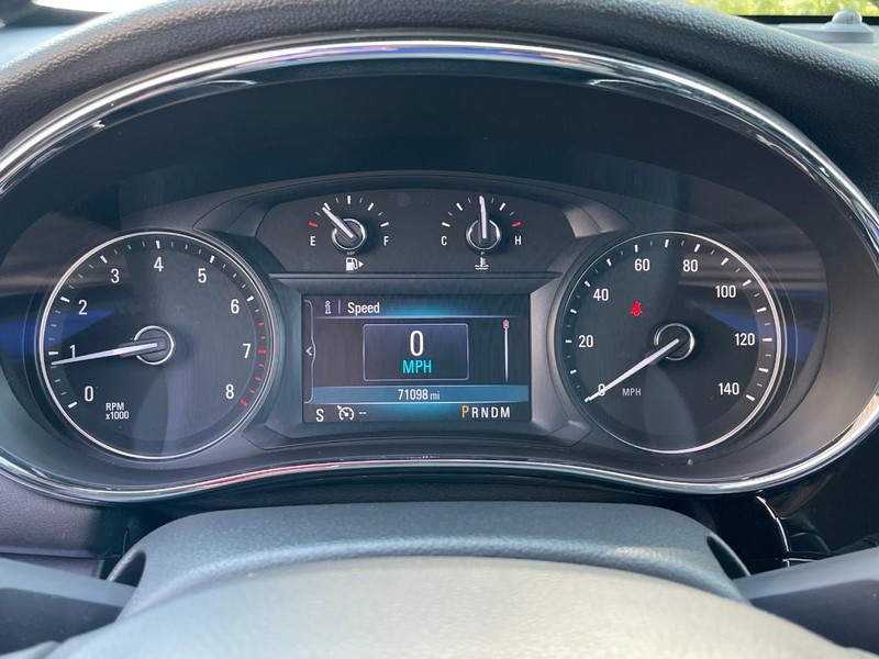 Buick Encore Vehicle Full-screen Gallery Image 28