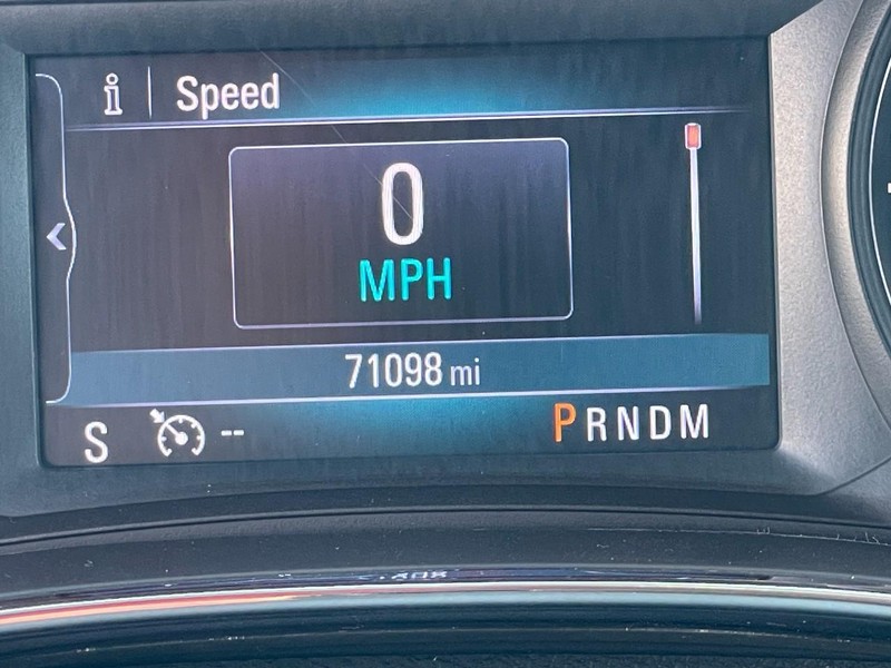 Buick Encore Vehicle Full-screen Gallery Image 29