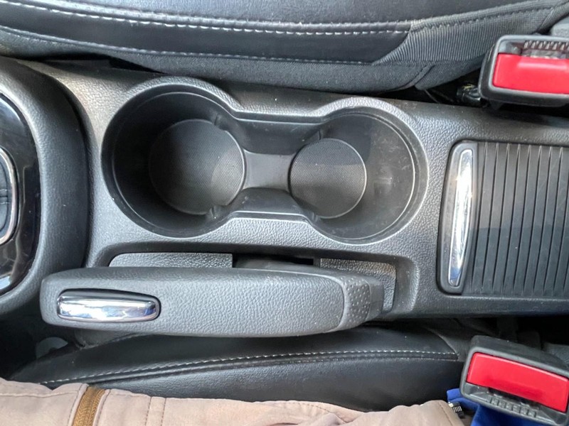 Buick Encore Vehicle Full-screen Gallery Image 40