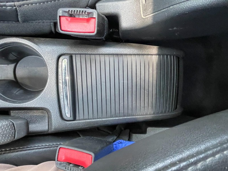 Buick Encore Vehicle Full-screen Gallery Image 41