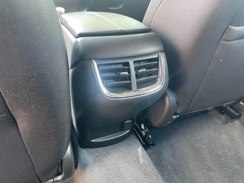 Chevrolet Malibu Vehicle Full-screen Gallery Image 14