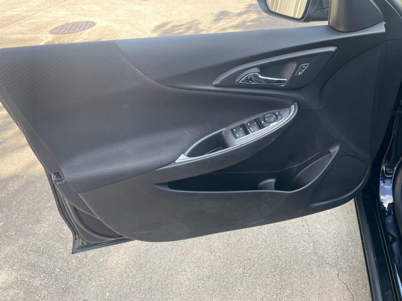 Chevrolet Malibu Vehicle Full-screen Gallery Image 20