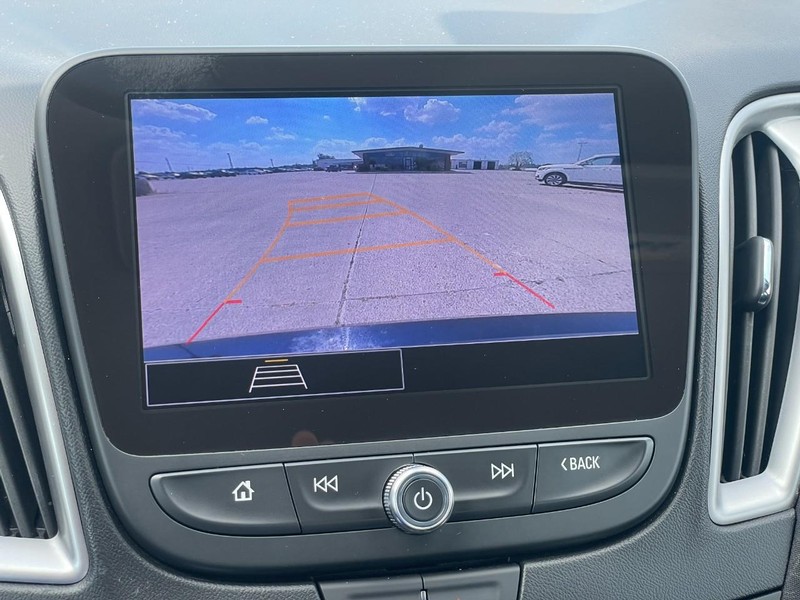 Chevrolet Malibu Vehicle Full-screen Gallery Image 29