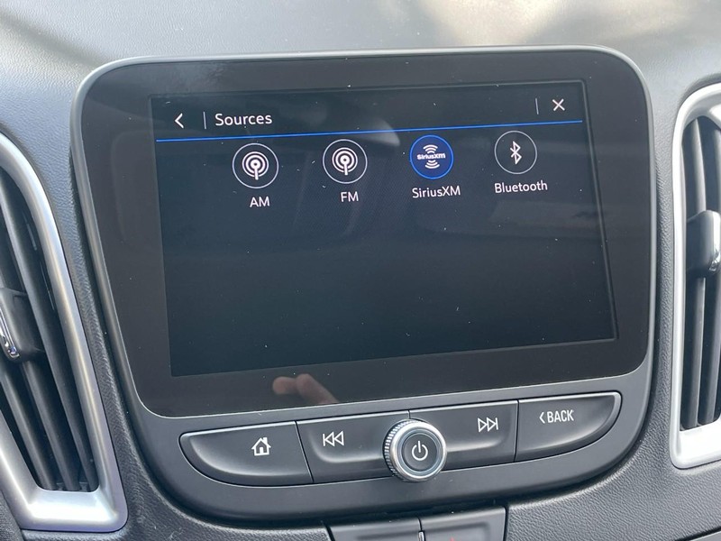 Chevrolet Malibu Vehicle Full-screen Gallery Image 30