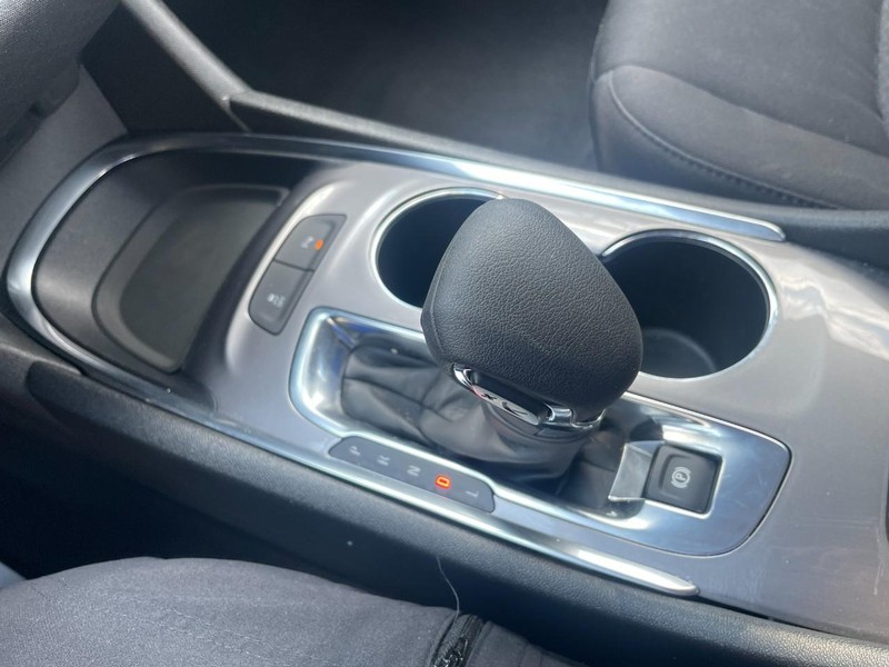 Chevrolet Malibu Vehicle Full-screen Gallery Image 34