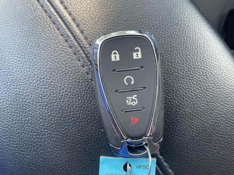 Chevrolet Malibu Vehicle Full-screen Gallery Image 35