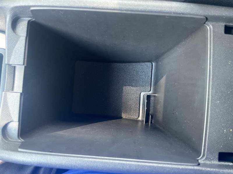 Chevrolet Malibu Vehicle Full-screen Gallery Image 36