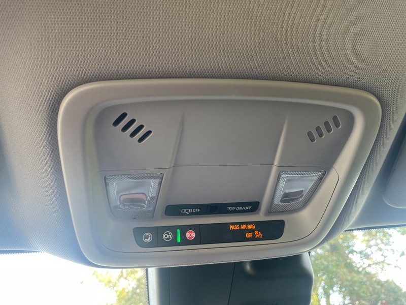 Chevrolet Malibu Vehicle Full-screen Gallery Image 38