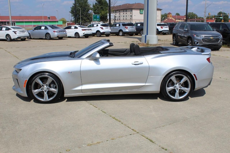 Chevrolet Camaro Vehicle Full-screen Gallery Image 06