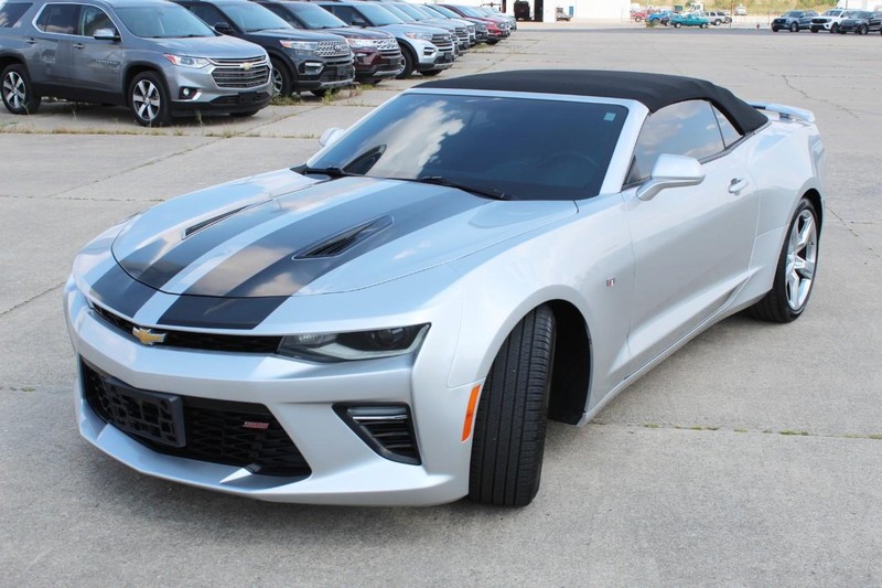 Chevrolet Camaro Vehicle Full-screen Gallery Image 14