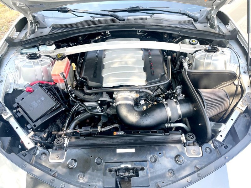 Chevrolet Camaro Vehicle Full-screen Gallery Image 18