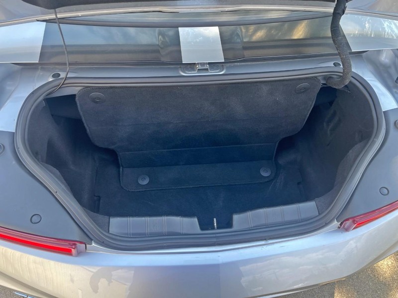 Chevrolet Camaro Vehicle Full-screen Gallery Image 22