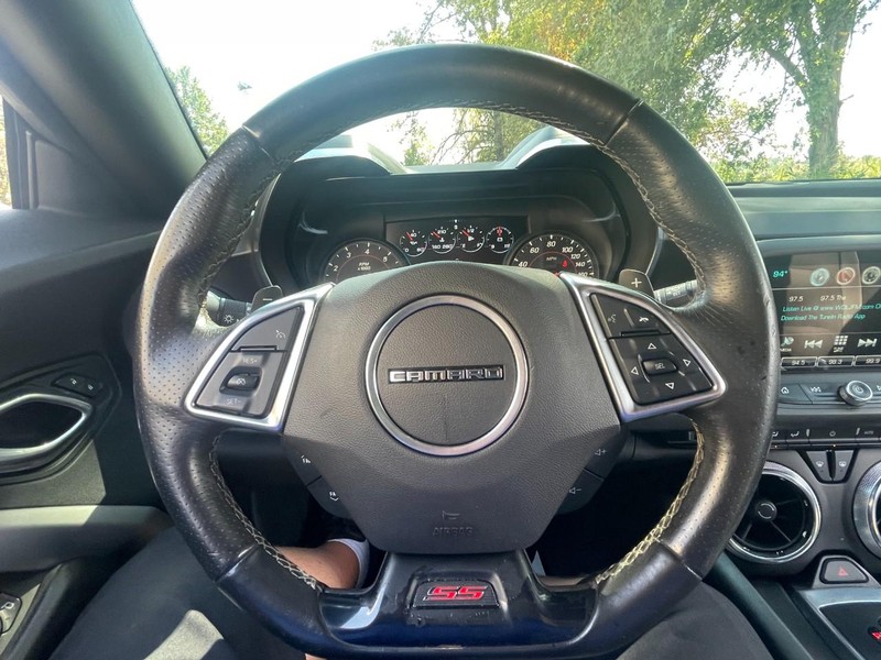 Chevrolet Camaro Vehicle Full-screen Gallery Image 28