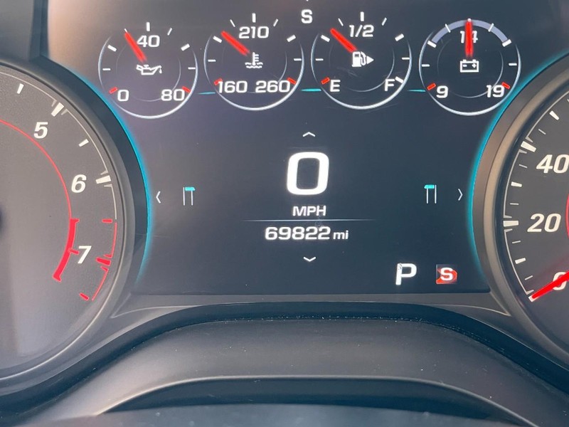 Chevrolet Camaro Vehicle Full-screen Gallery Image 34