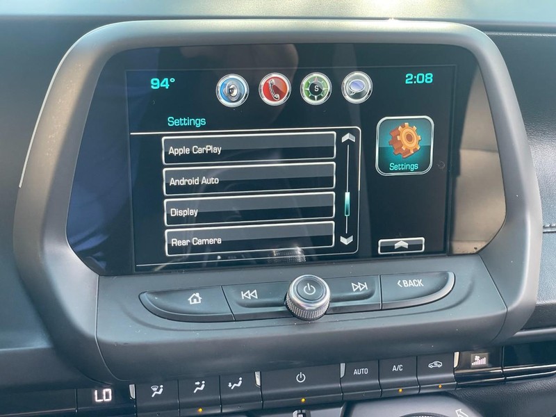 Chevrolet Camaro Vehicle Full-screen Gallery Image 41