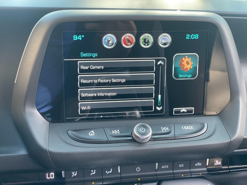 Chevrolet Camaro Vehicle Full-screen Gallery Image 42