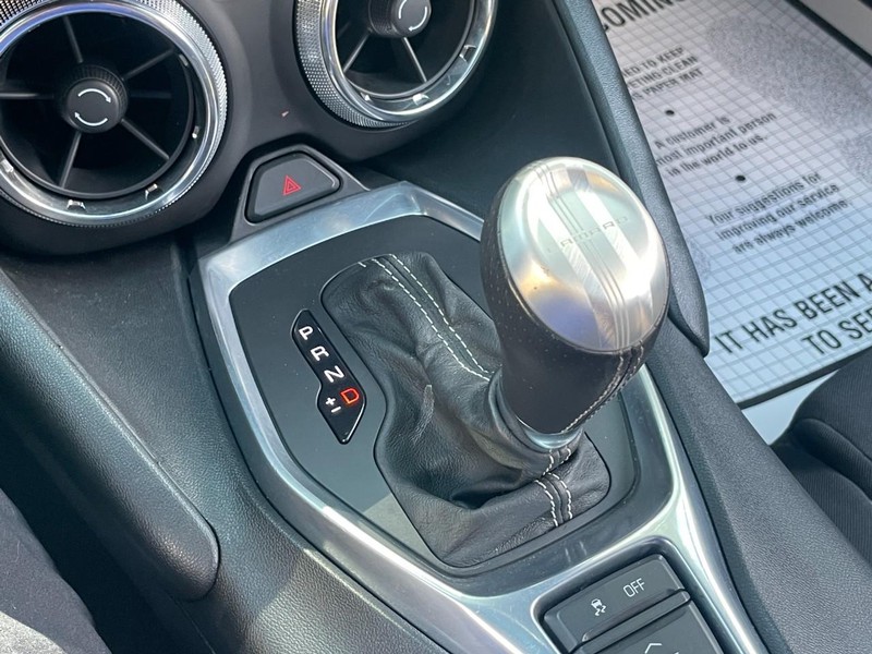 Chevrolet Camaro Vehicle Full-screen Gallery Image 44