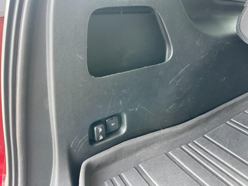 Ford Edge Vehicle Full-screen Gallery Image 14