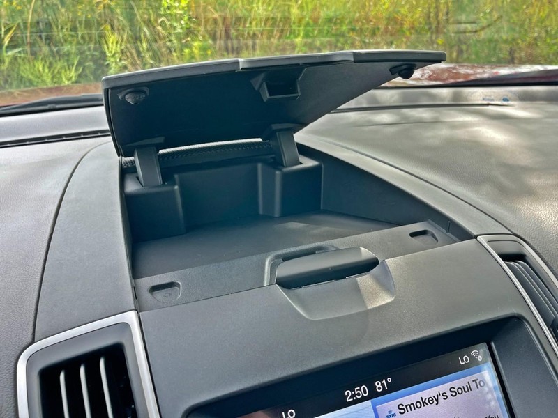 Ford Edge Vehicle Full-screen Gallery Image 34