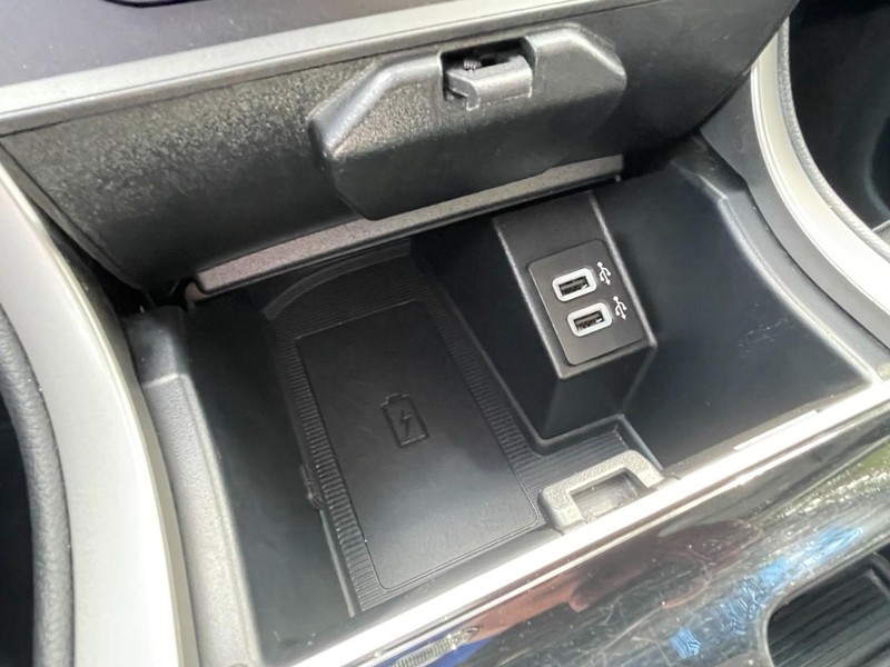 Ford Edge Vehicle Full-screen Gallery Image 45